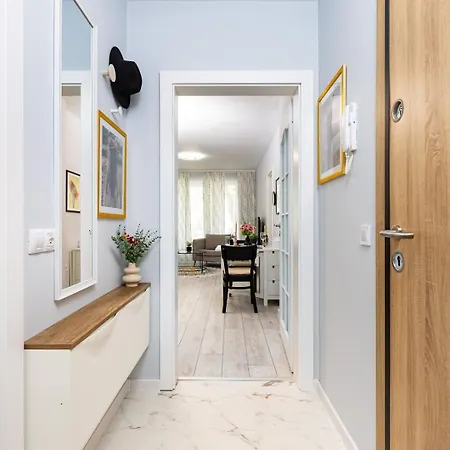Apartamento Gorgeous Yanevi 2 Bedroom & Parking *