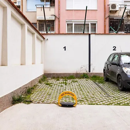 Apartamento Gorgeous Yanevi 2 Bedroom & Parking