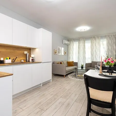 Gorgeous Yanevi 2 Bedroom & Parking Plovdiv