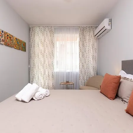 Apartamento Gorgeous Yanevi 2 Bedroom & Parking Plovdiv