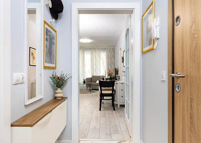 Apartment Gorgeous Yanevi 2 Bedroom & Parking *