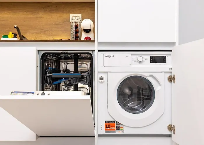 Gorgeous Yanevi 2 Bedroom & Parking Apartment